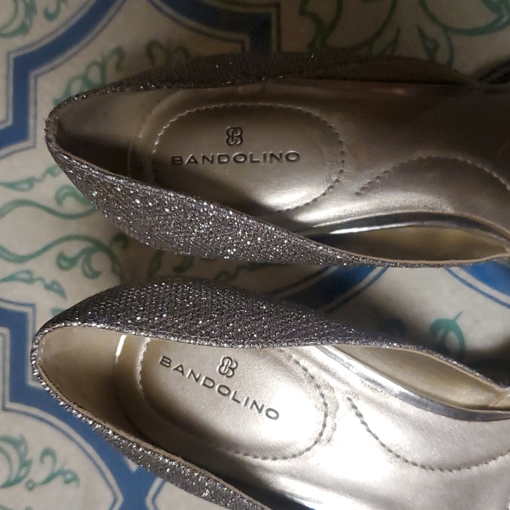 Shoes - Picture 5 of 6